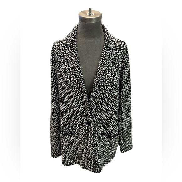 Max Studio Sweaters - Max Studio Black Ivory Textured Knit Blazer Cardigan Size Medium